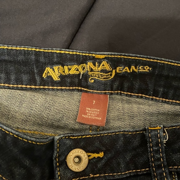 Arizona Jeans - Picture 2 of 3